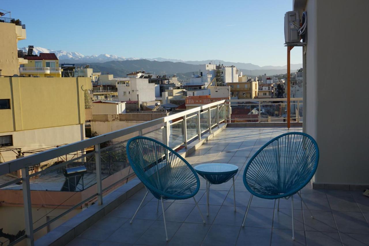 Seas The View Apartment Chania  Bagian luar foto